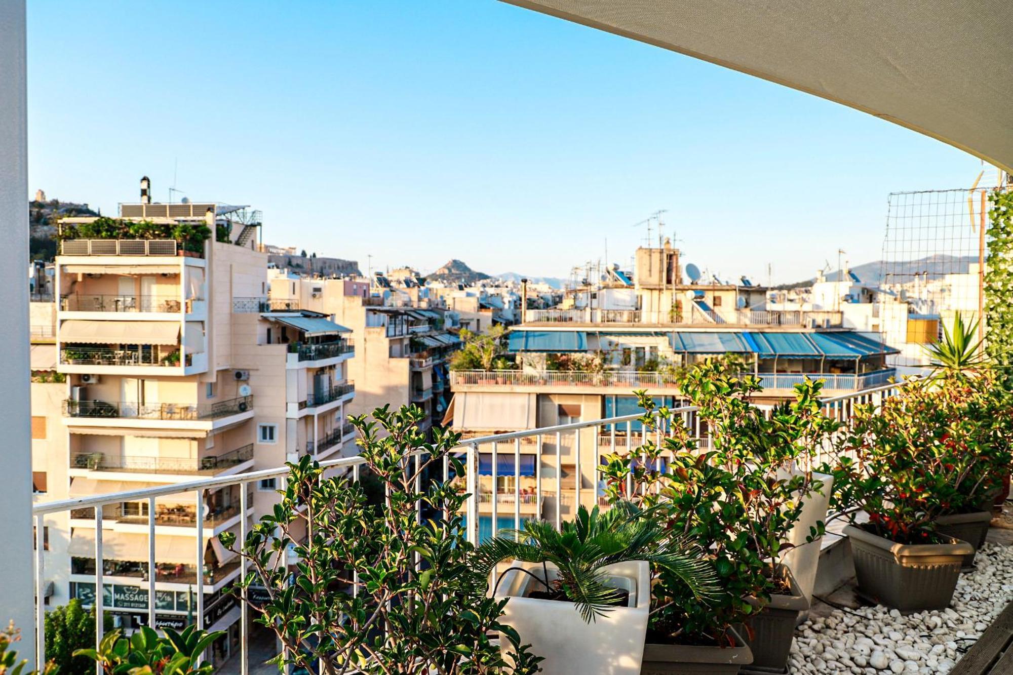 אתונה Renovated Apartment With Roof Garden Access, 15 M Walk To Acropolis מראה חיצוני תמונה