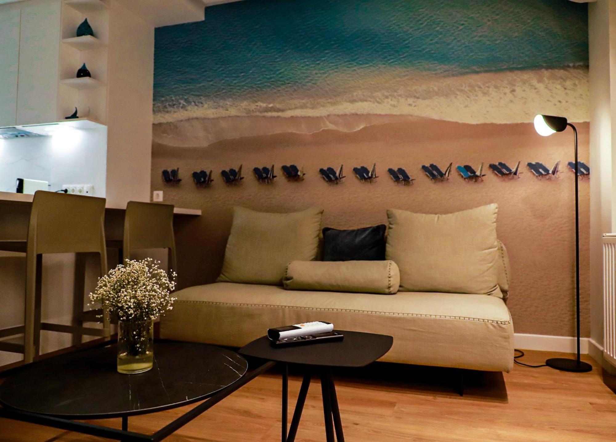 אתונה Renovated Apartment With Roof Garden Access, 15 M Walk To Acropolis מראה חיצוני תמונה