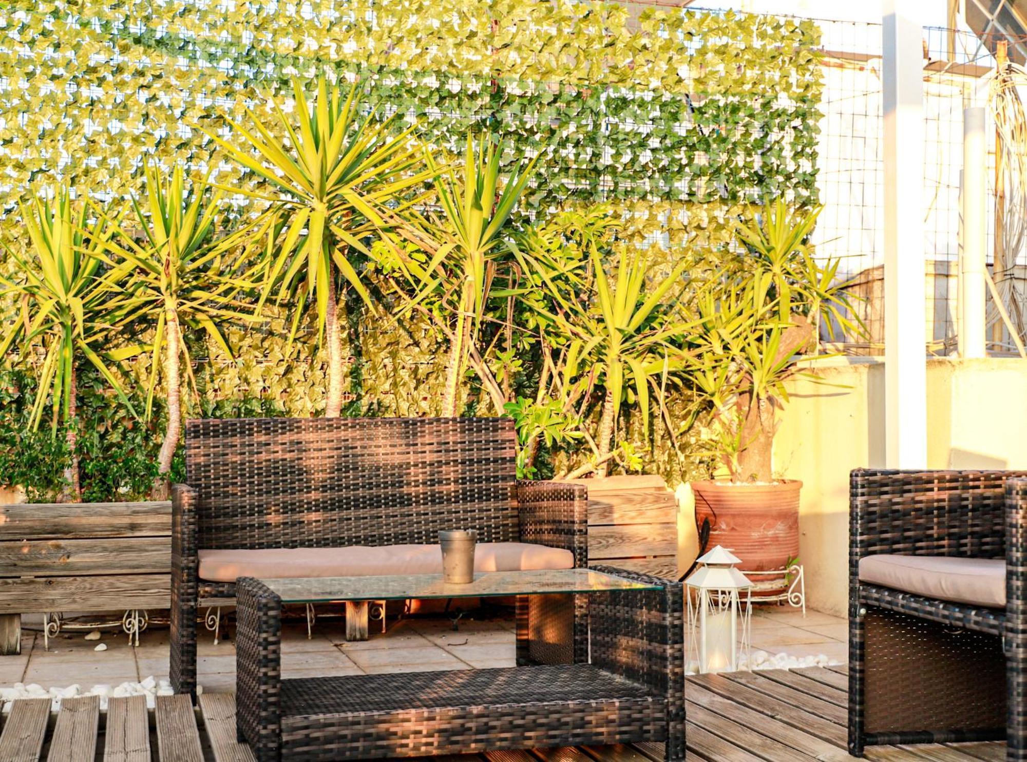 אתונה Renovated Apartment With Roof Garden Access, 15 M Walk To Acropolis מראה חיצוני תמונה