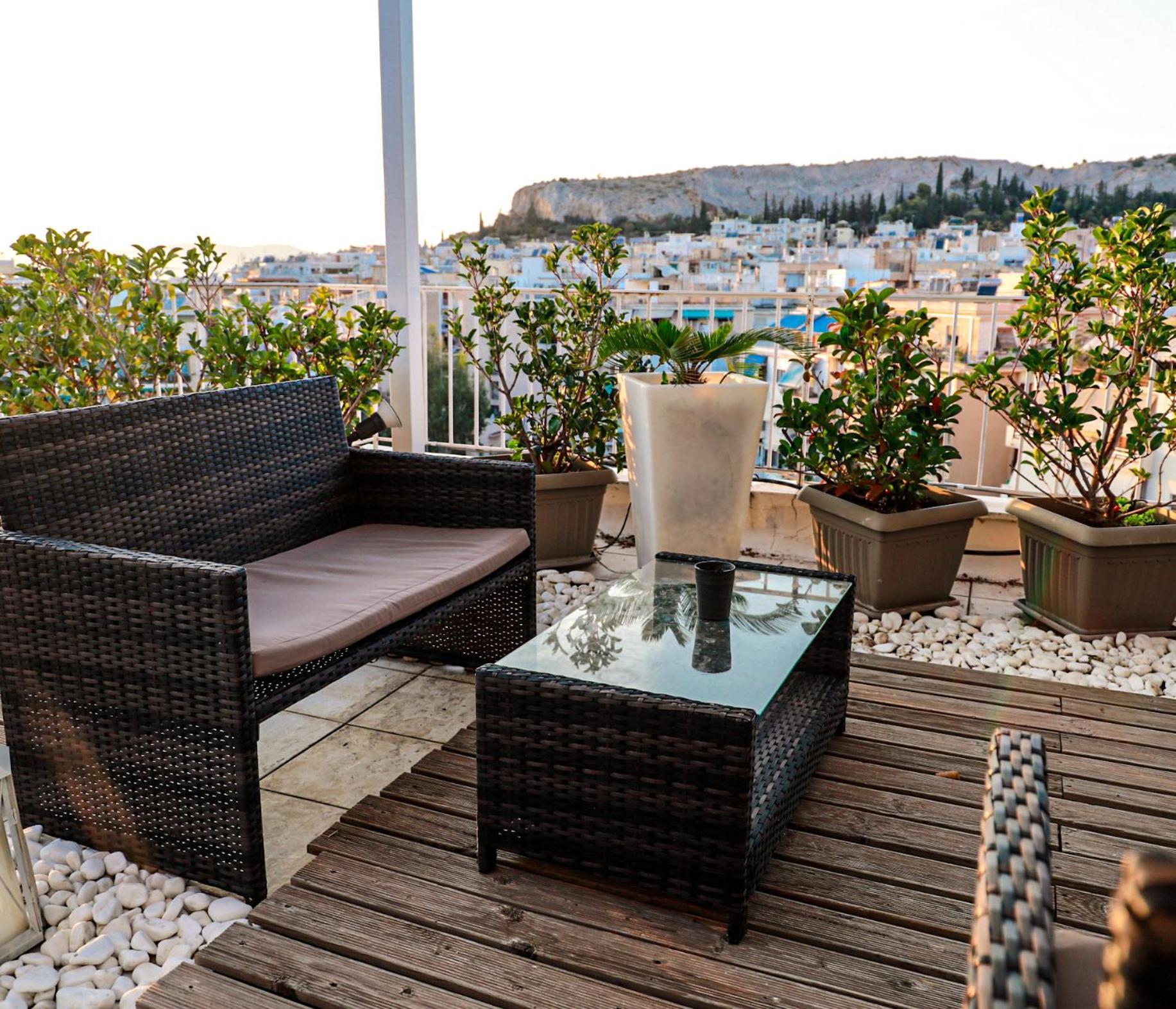 אתונה Renovated Apartment With Roof Garden Access, 15 M Walk To Acropolis מראה חיצוני תמונה